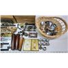 Image 3 : Huge lot of Hardwares - 20 light covers (silver & black), assorted handles, doorhinges, etc