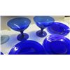 Image 3 : 6 Blue Plates and 2 pairs of Blue Martini Glasses