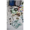 Image 4 : Lot of Costume Jewelry