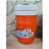 Image 2 : Qty 5 Rubbermaid 1/2 Gallon Water Jugs