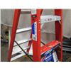 Image 3 : Werner T6206 Step Ladder, 6'H, 300 lb. Capacity