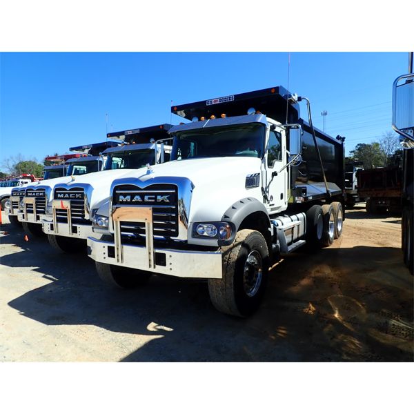 2022 MACK GR64F Dump Truck