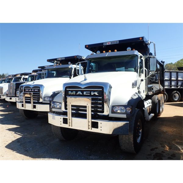 2022 MACK GR64F Dump Truck