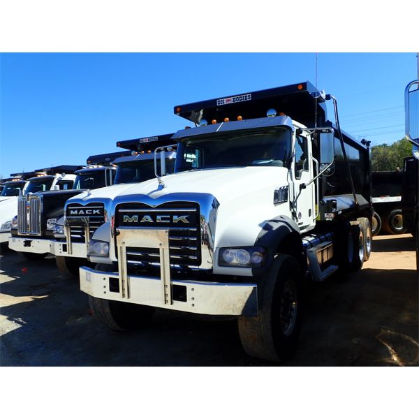 2022 MACK GR64F Dump Truck