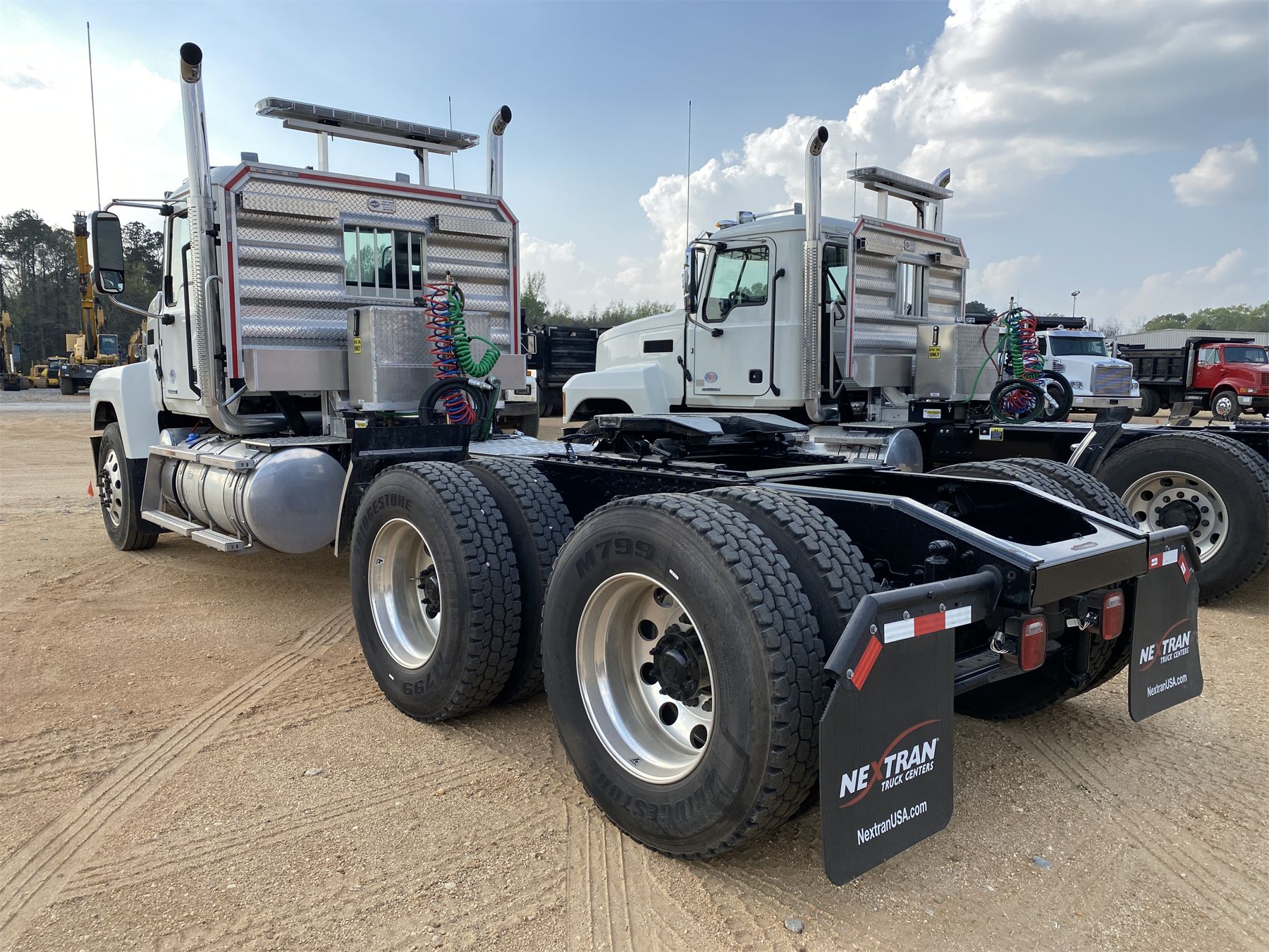 2022 MACK PI64T Day Cab Truck