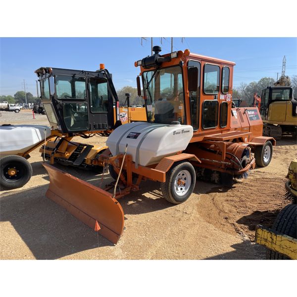 2019 BROCE RCT350 Broom