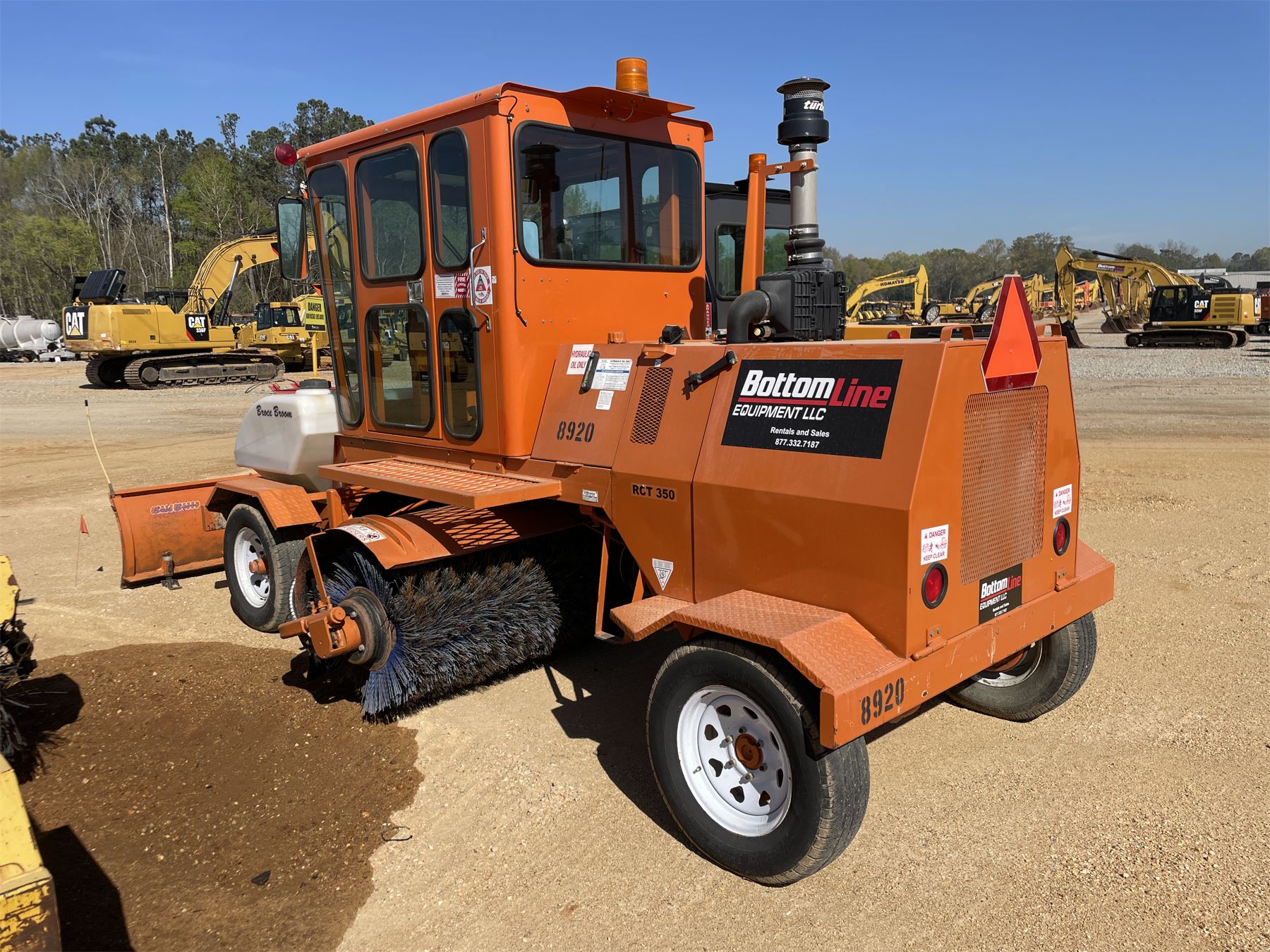 2019 BROCE RCT350 Broom