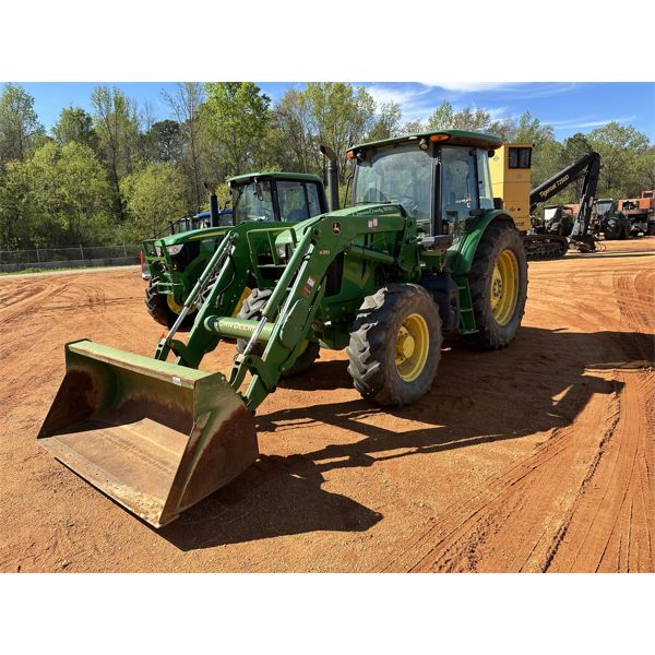 2016 JOHN DEERE 6135E Farm Tractor