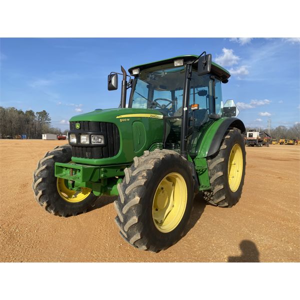 2010 JOHN DEERE 5100M Farm Tractor