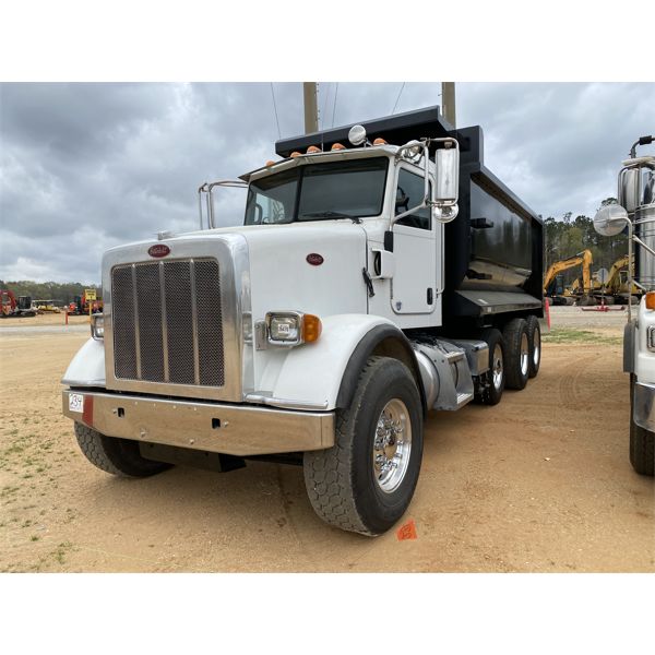 2012 PETERBILT 365 Dump Truck