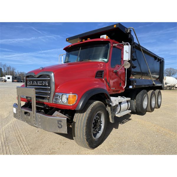 2005 MACK CV713 Dump Truck