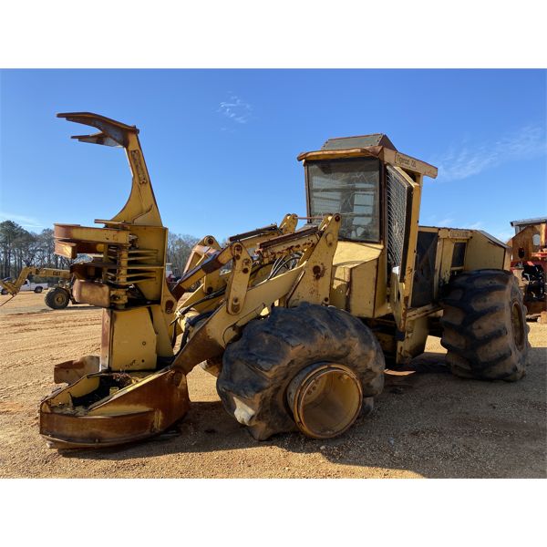 TIGERCAT 726 Feller Buncher