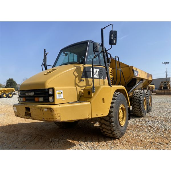 2013 CAT 725 Articulated Truck