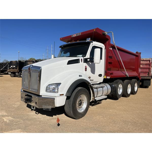 2021 KENWORTH T880 Dump Truck