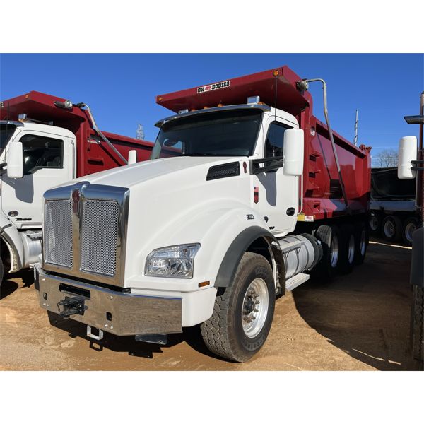 2021 KENWORTH T880 Dump Truck