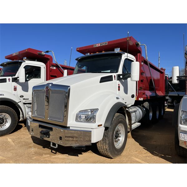 2021 KENWORTH T880 Dump Truck