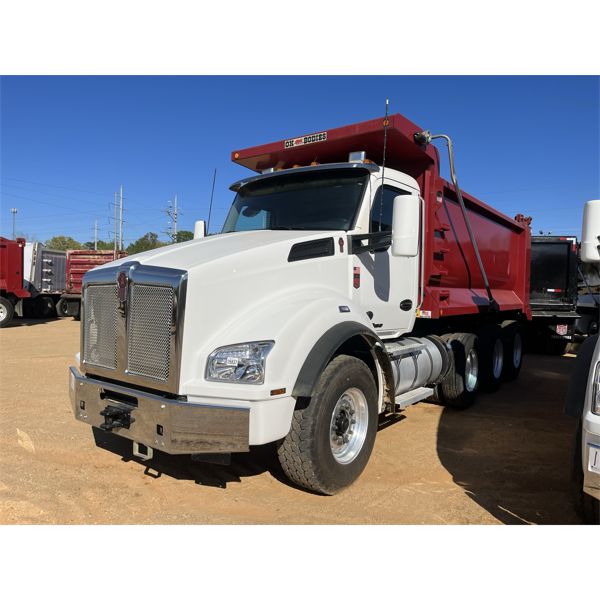 2021 KENWORTH T880 Dump Truck