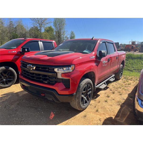 2022 CHEVROLET SILVERADO LT TRAIL BOSS Z71 Pickup Truck