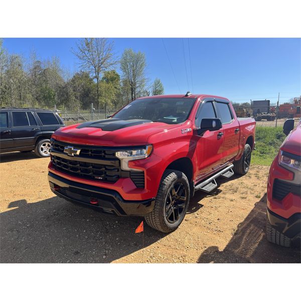2022 CHEVROLET SILVERADO LT TRAIL BOSS Z71 Pickup Truck