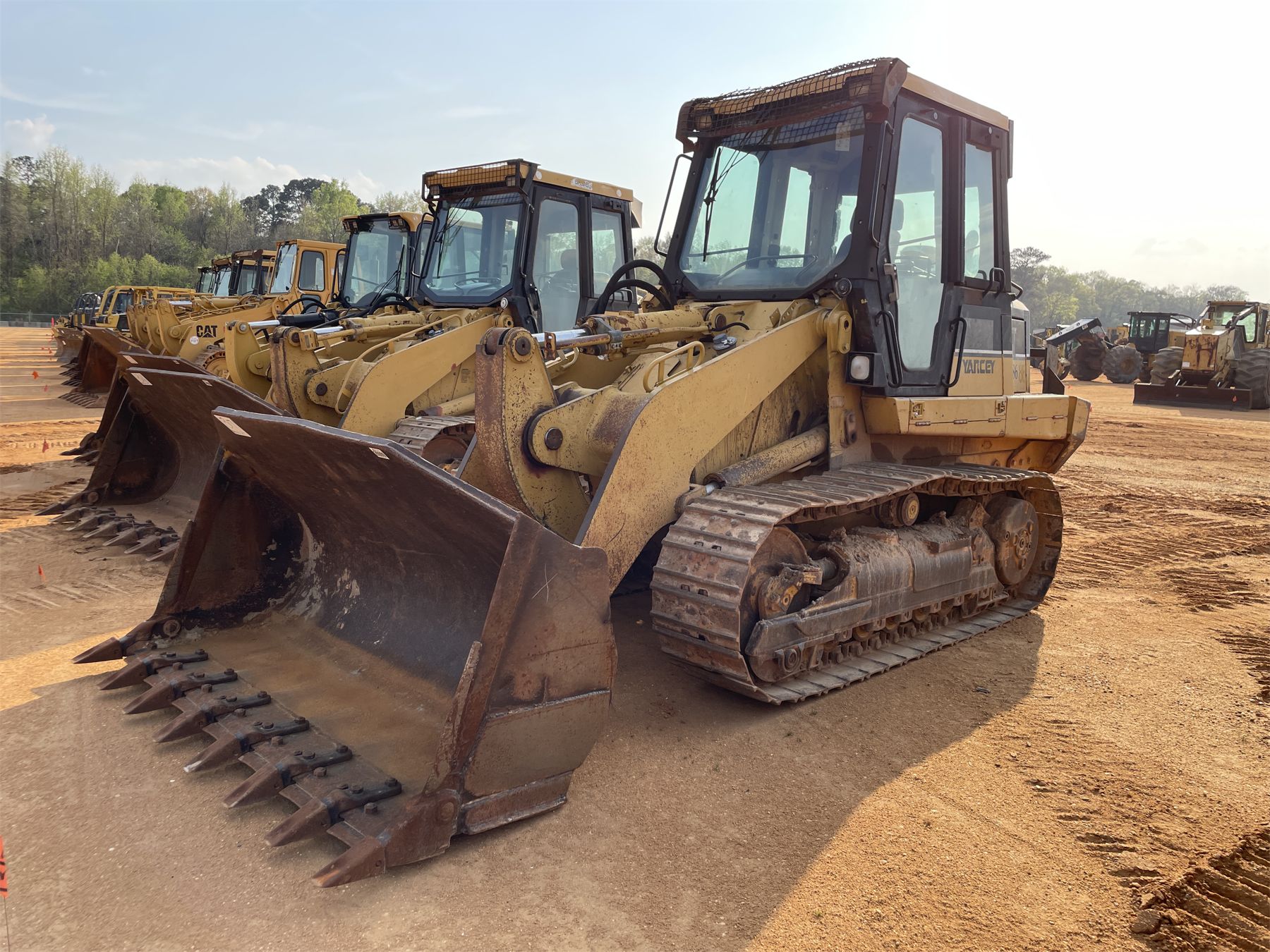 2001 CAT 953C Crawler Loader - J.M. Wood Auction Company, Inc.