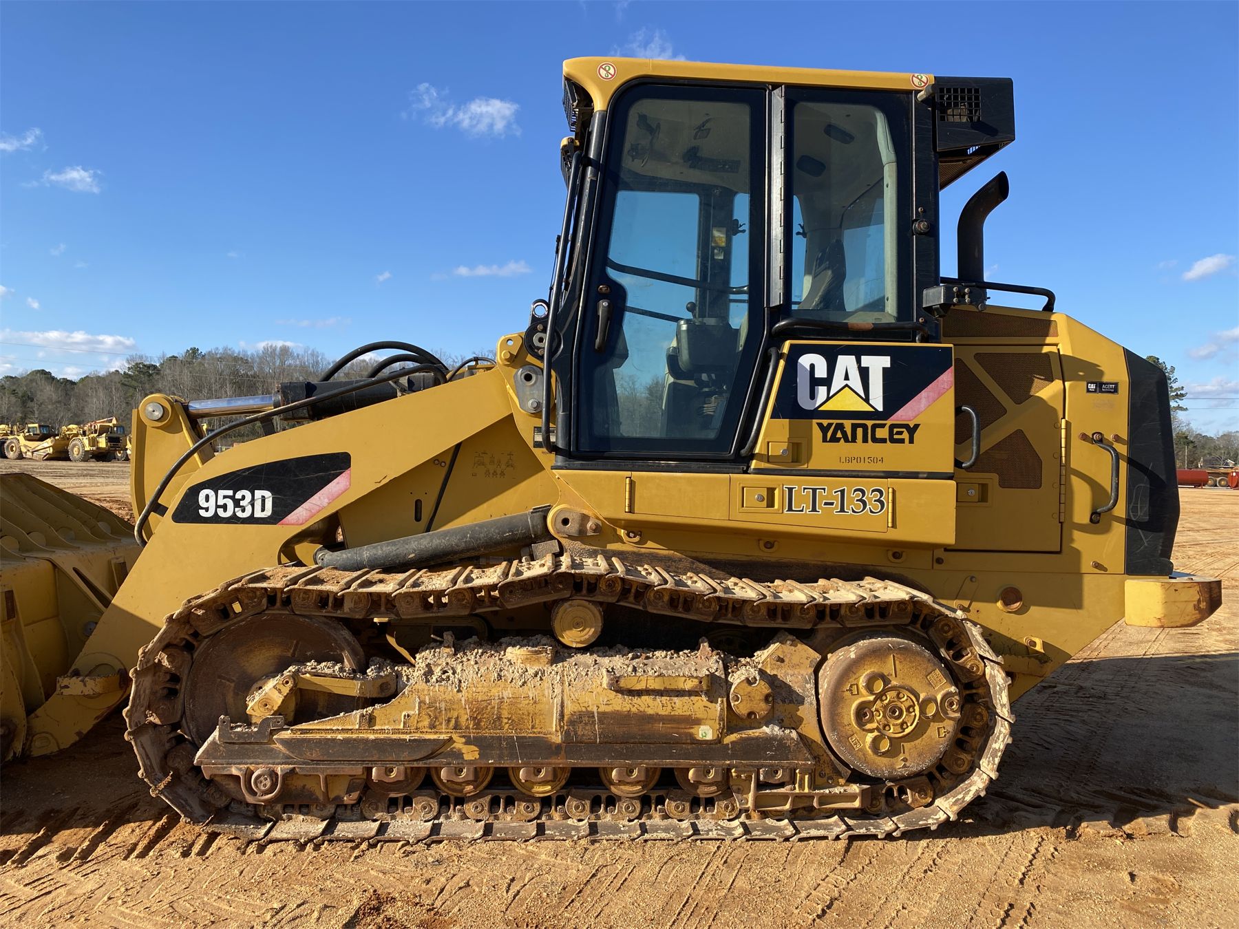 2013 CAT 953D Crawler Loader - J.M. Wood Auction Company, Inc.