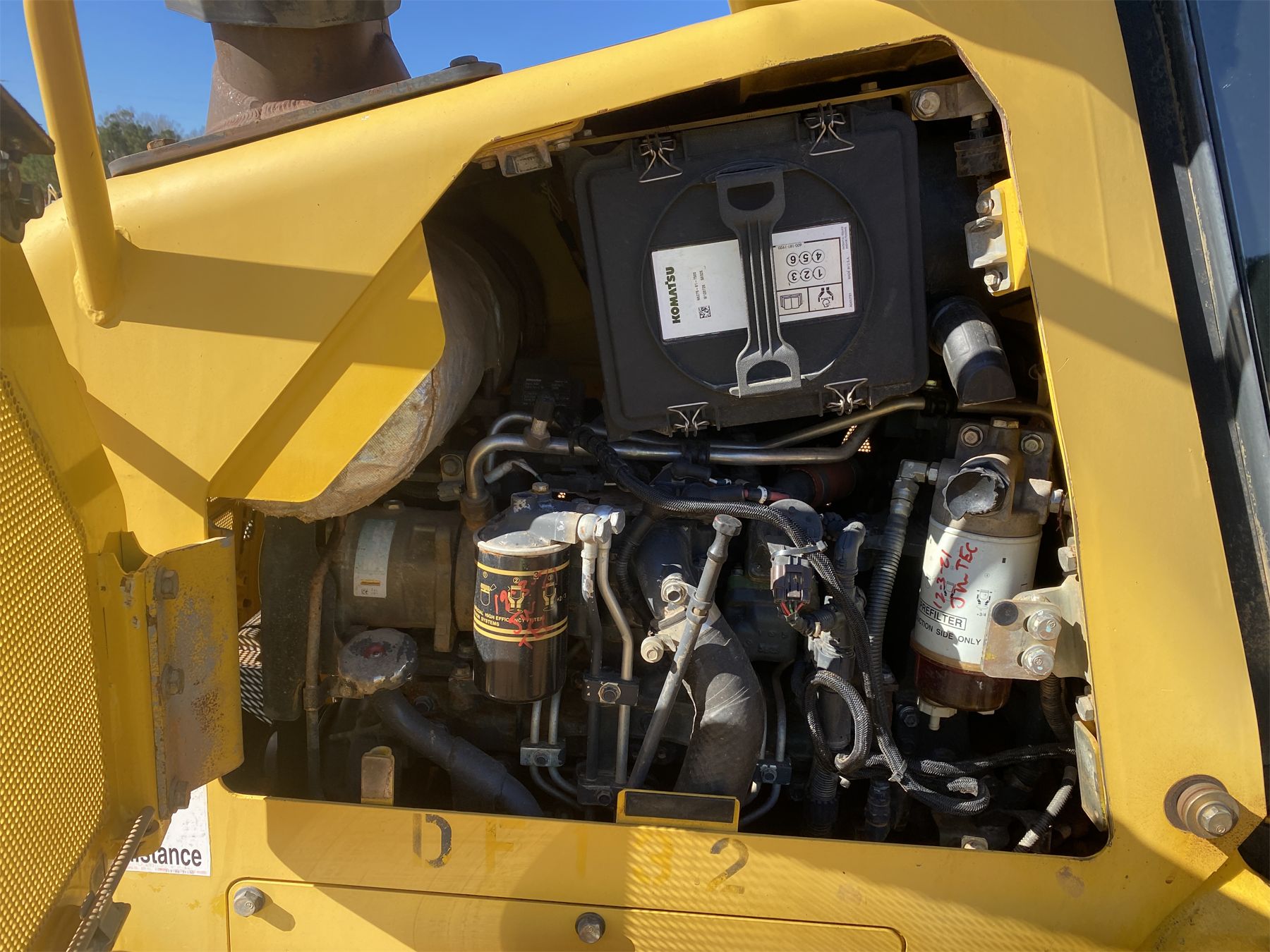 2013 KOMATSU D39PX-23 Dozer / Crawler Tractor - J.M. Wood Auction ...