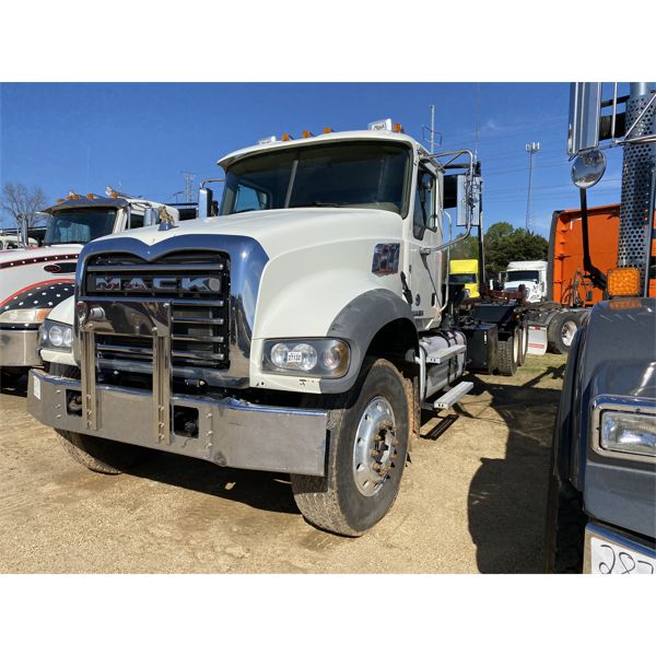 2017 MACK GU713 Roll Off Truck
