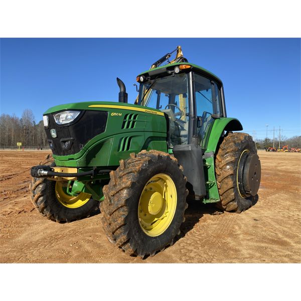 2015 JOHN DEERE 6150M Farm Tractor
