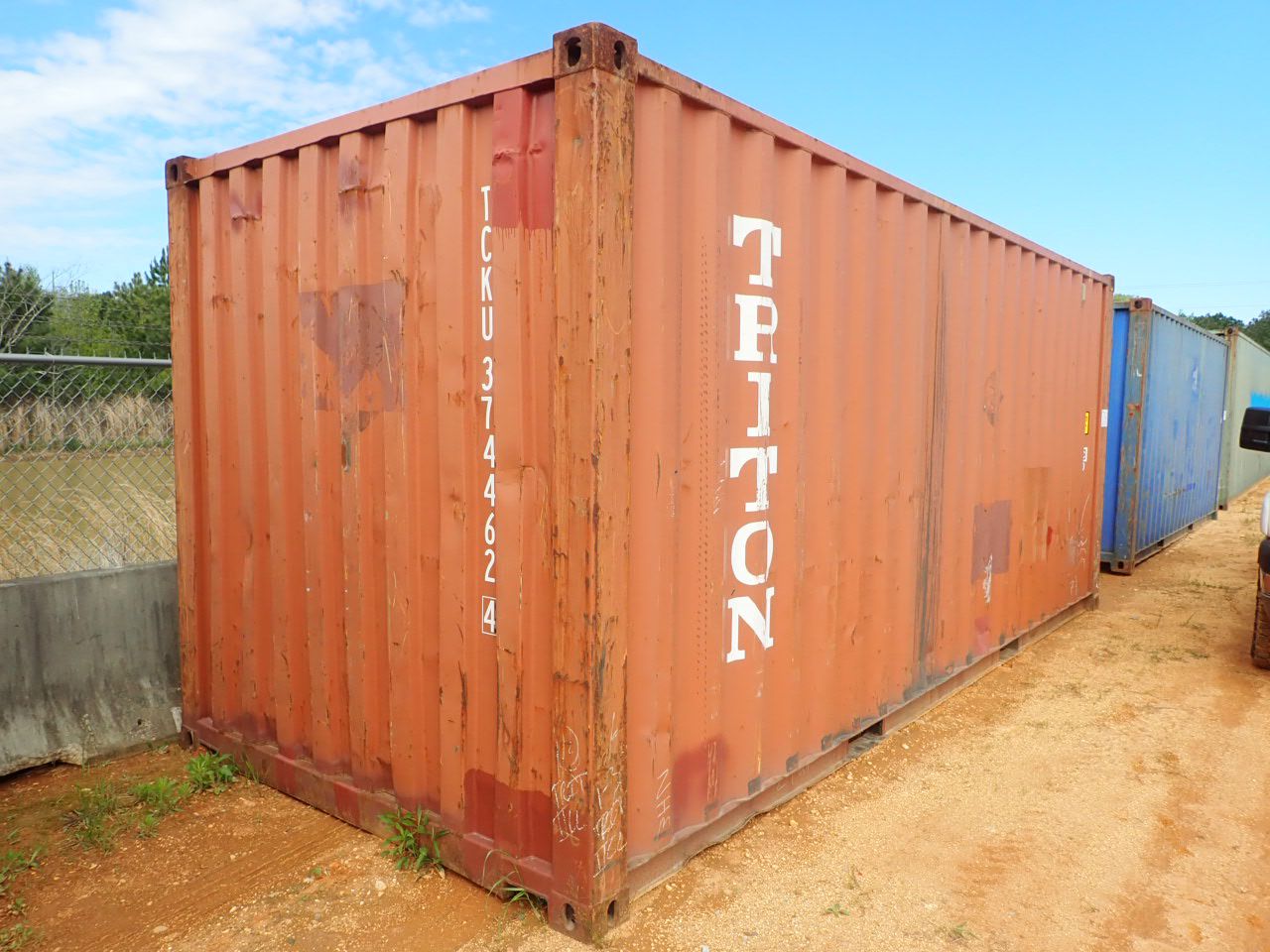 20' STEEL SHIPPING CONTAINER