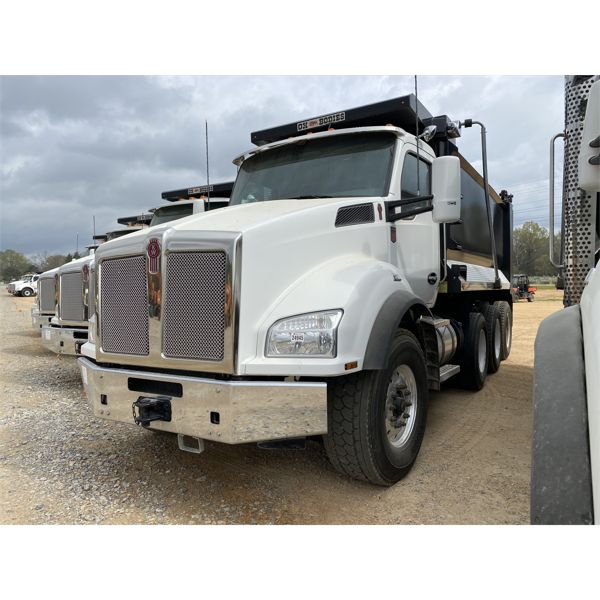 2019 KENWORTH T880 Dump Truck