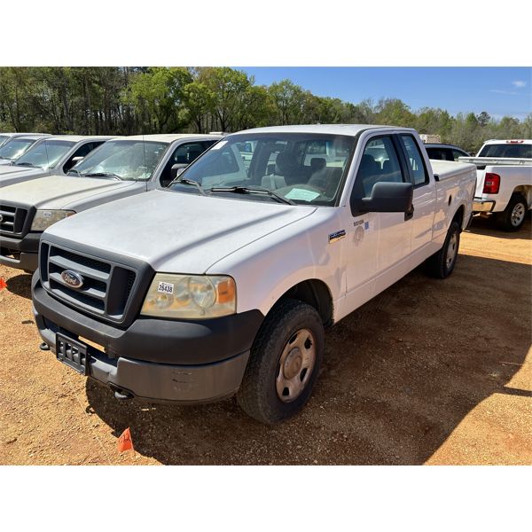 2005 FORD F150 Pickup Truck