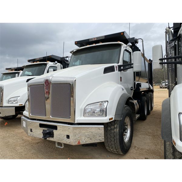 2020 KENWORTH T880 Dump Truck
