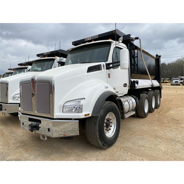 2020 KENWORTH T880 Dump Truck