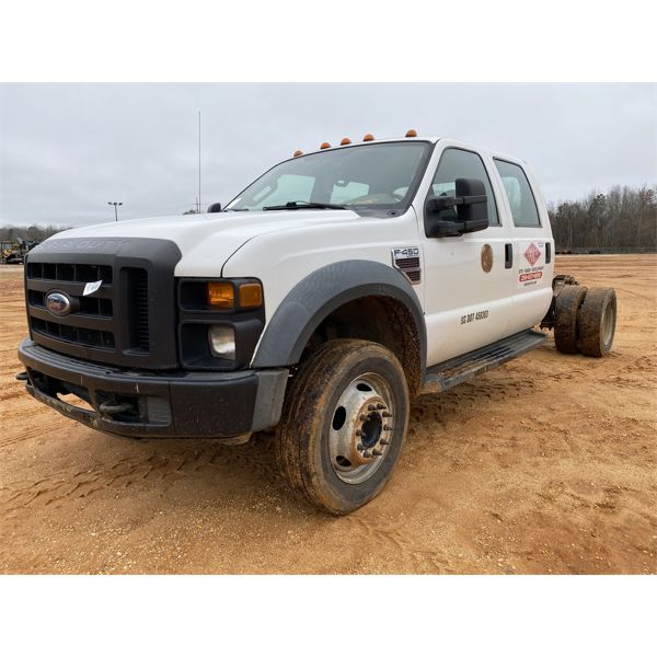2008 FORD F450 XL Cab and Chassis Truck