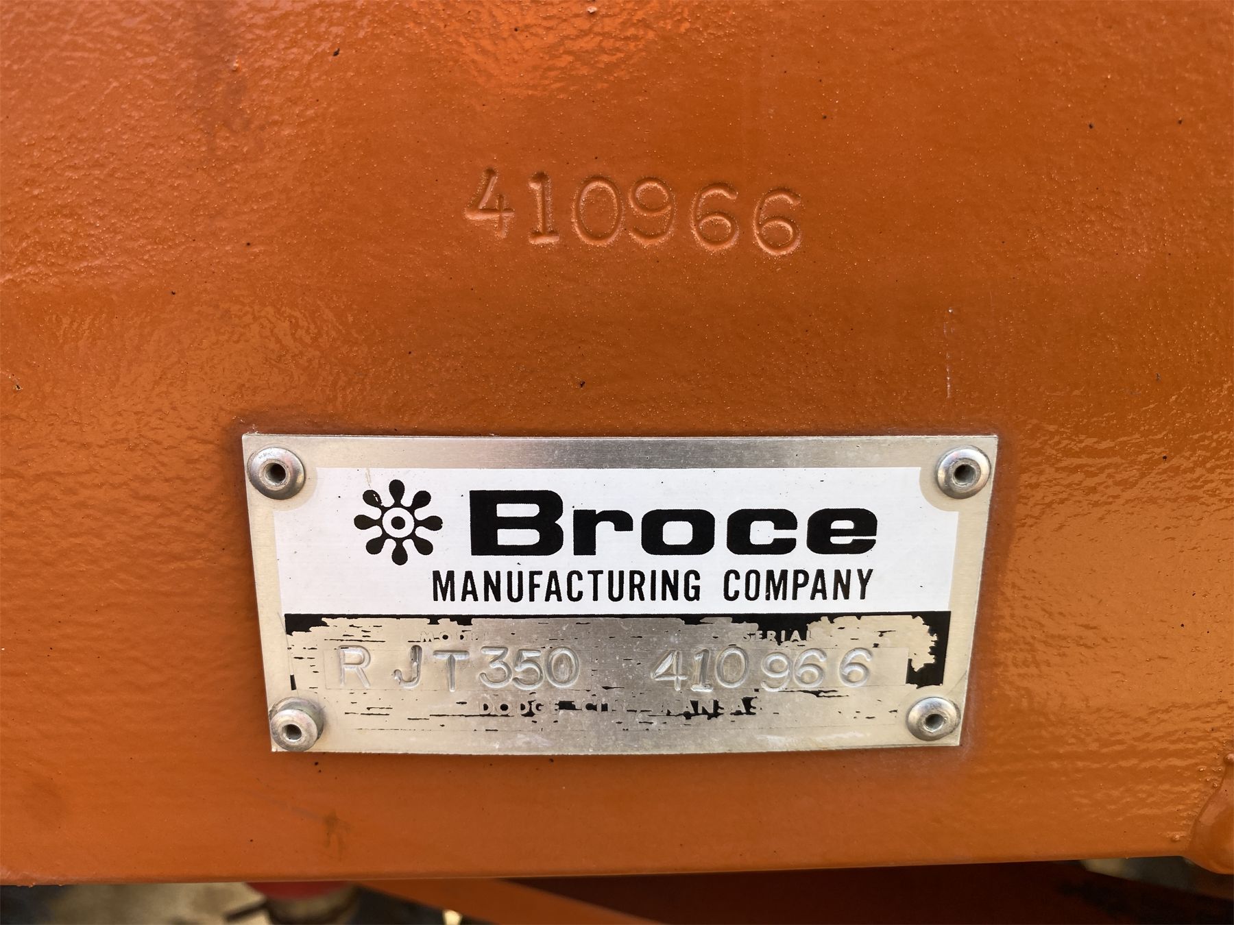 2018 BROCE RJT350 Broom - J.M. Wood Auction Company, Inc.