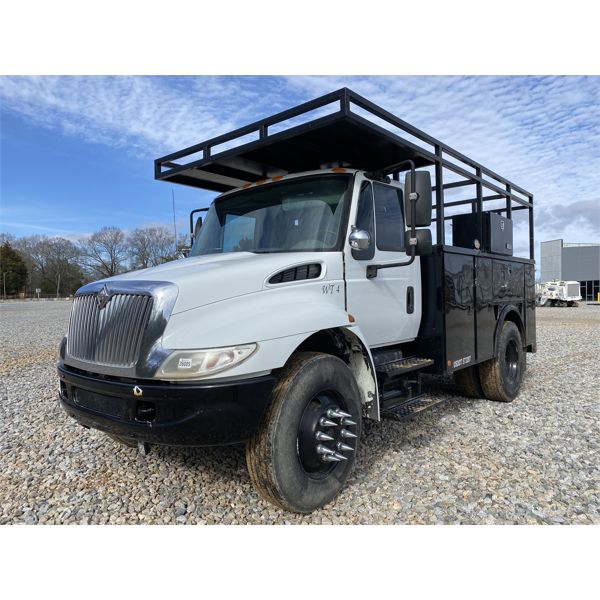 2002 INTERNATIONAL 4300 Service / Mechanic Truck
