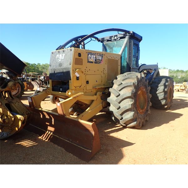2015 CAT 525D Skidder