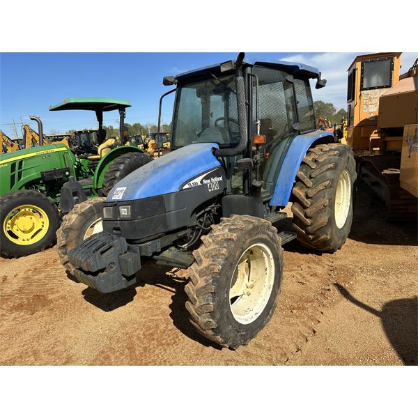 NEW HOLLAND TL100 Farm Tractor