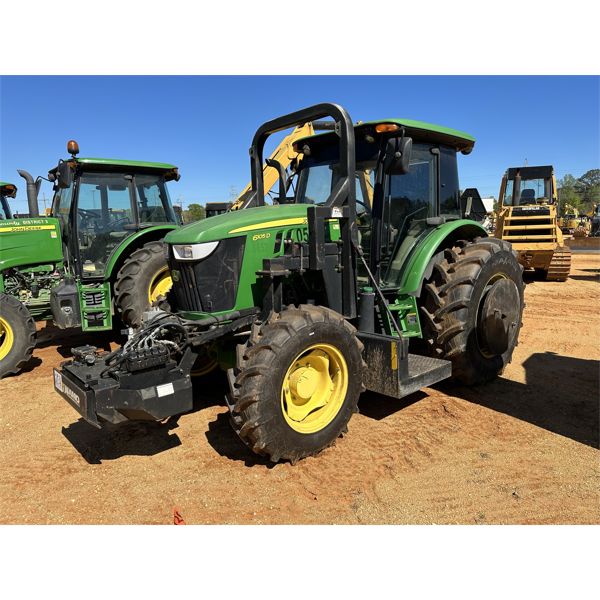 2015 JOHN DEERE 6105D Farm Tractor