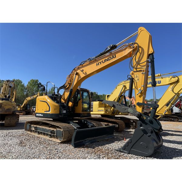 2019 HYUNDAI HX235LCR Excavator