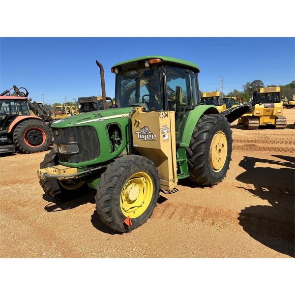 2006 JOHN DEERE 6415 Farm Tractor