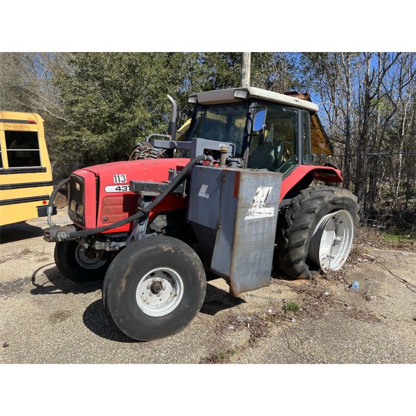 MASSEY FERGUSON 4370 Farm Tractor