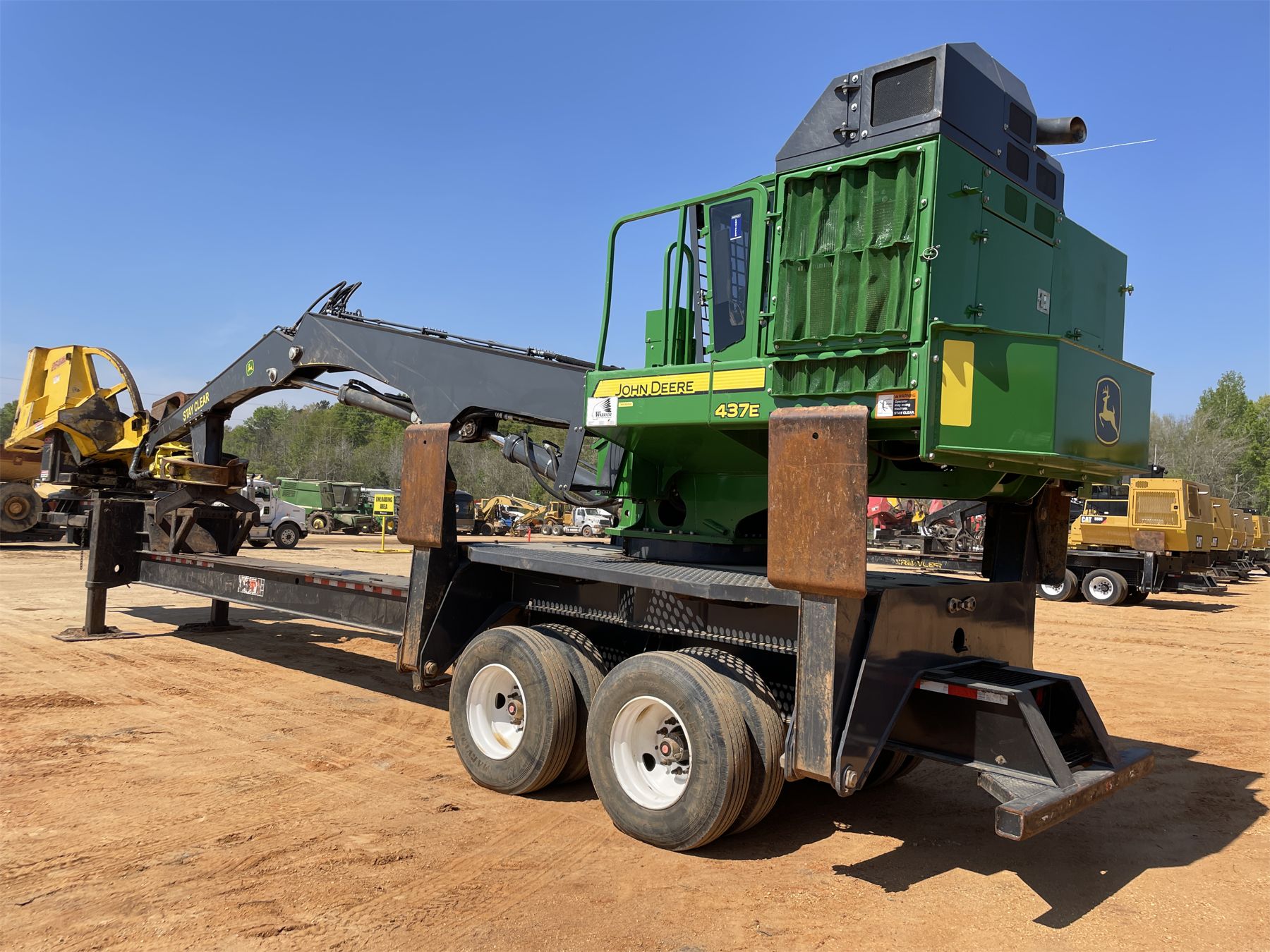 2019 JOHN DEERE 437E Log Loader - J.M. Wood Auction Company, Inc.