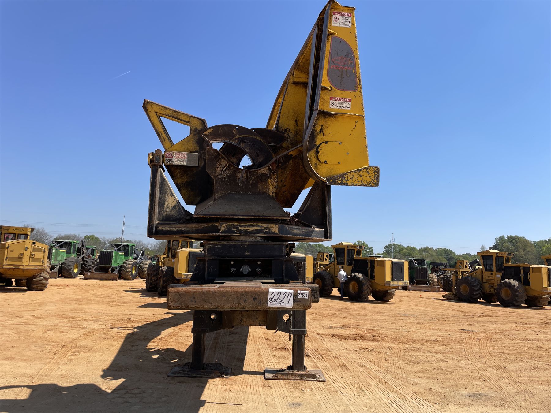 2019 JOHN DEERE 437E Log Loader - J.M. Wood Auction Company, Inc.
