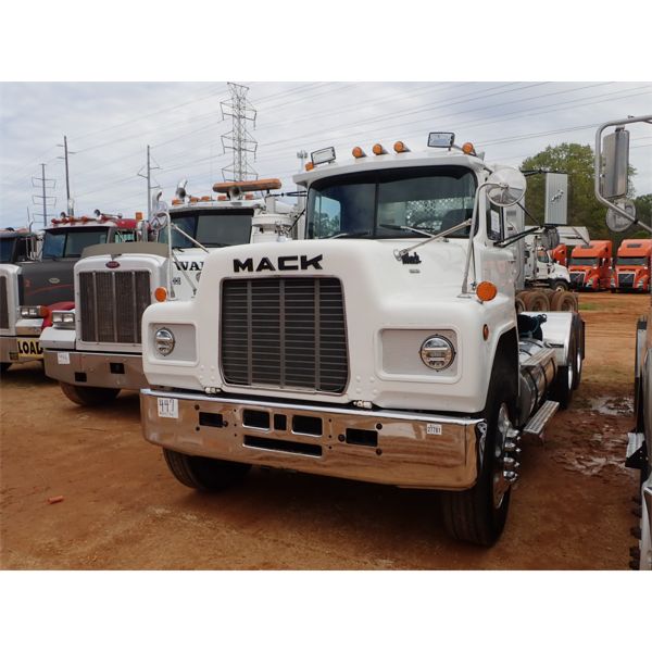 Mack R686st 1982 MACK R686ST LIMITED EDITION Day Cab Truck - J.M. Wood Auction ...