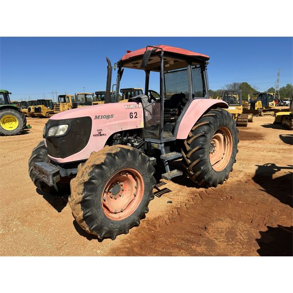 KUBOTA M108S Farm Tractor