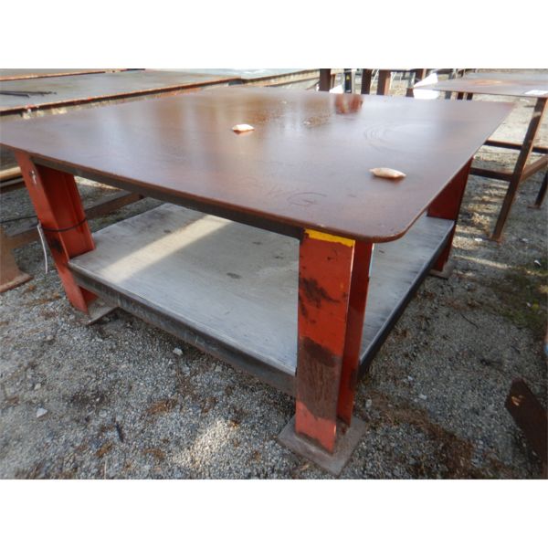 6'x6' METAL TABLE