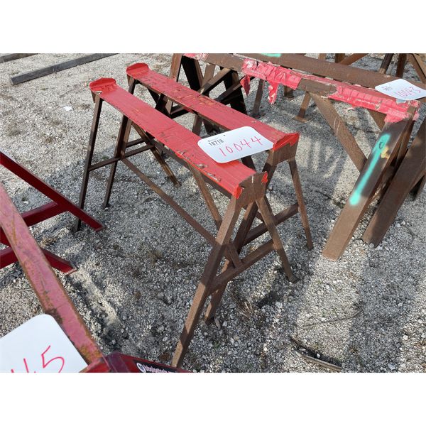 METAL SAWHORSES