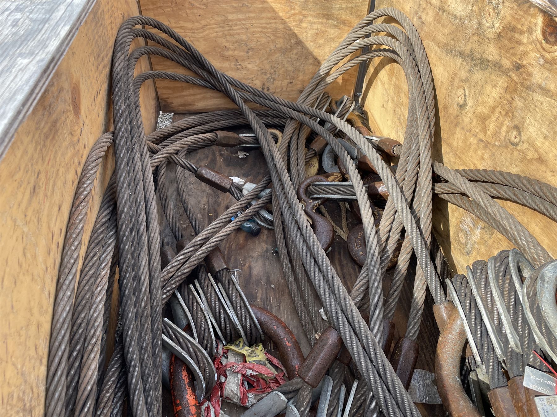Used Wire Rope Sling THIMBLED EYE WIRE ROPE SLINGS W/ MASTER LINK - J.M. Wood Auction ...