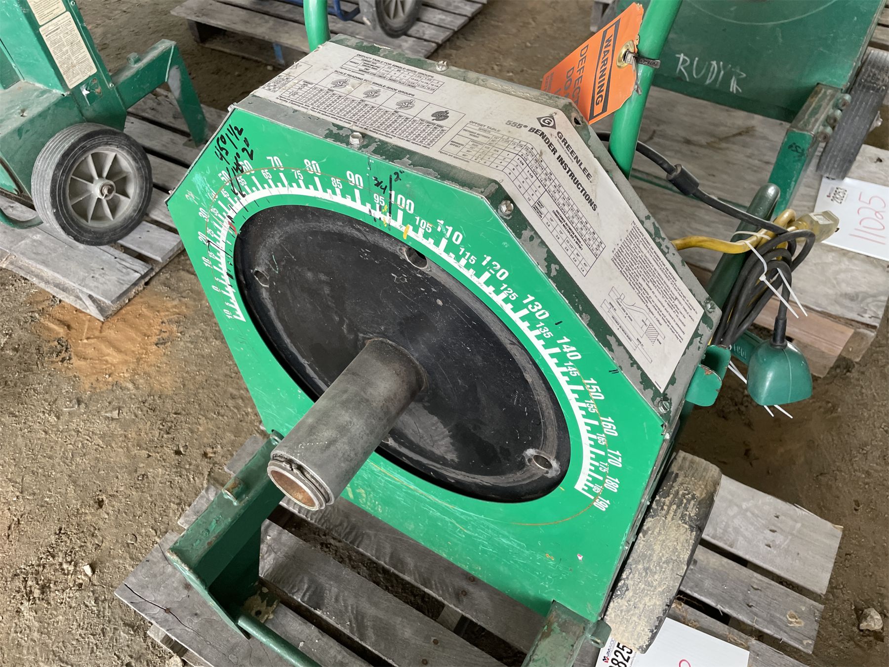 GREENLEE 555C CONDUIT BENDER J.M. Wood Auction Company, Inc.